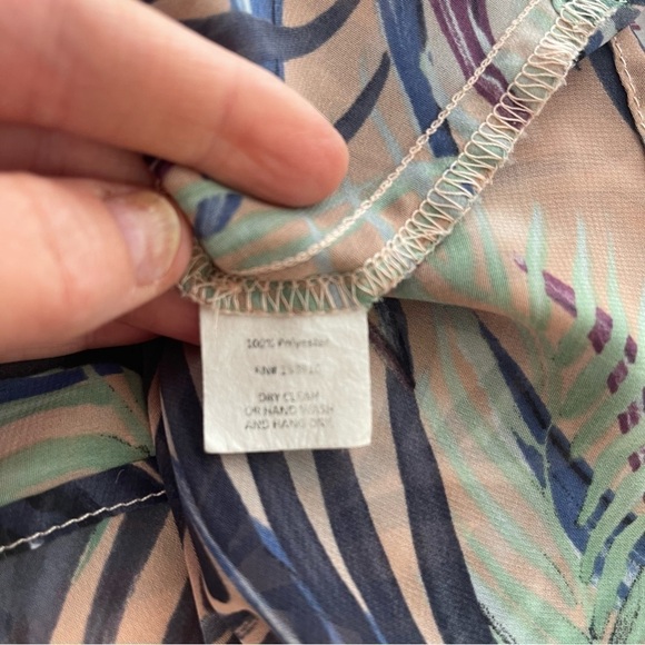 Show Me Your Mumu Hazel Palm Ruffle Cold Shoulder - Picture 12 of 12